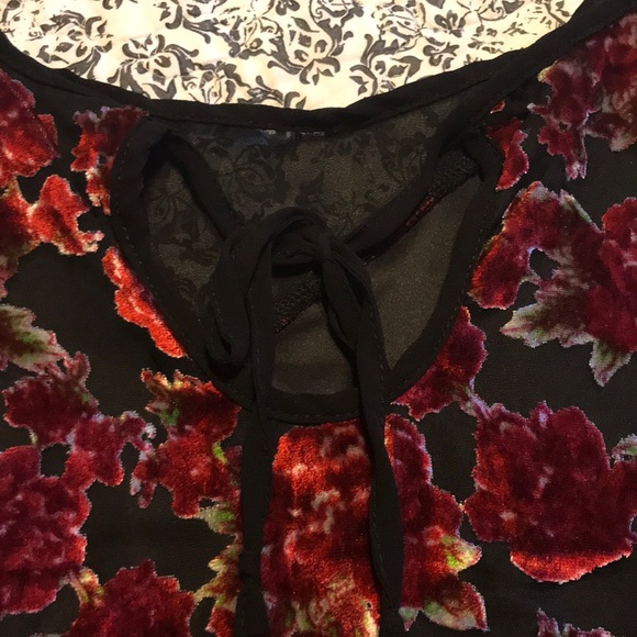 Band of gypsies roses tank top - Picture 4 of 5